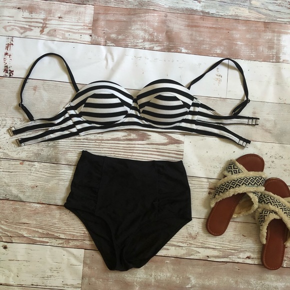 Black and White Striped Bikini Top - Picture 2 of 5